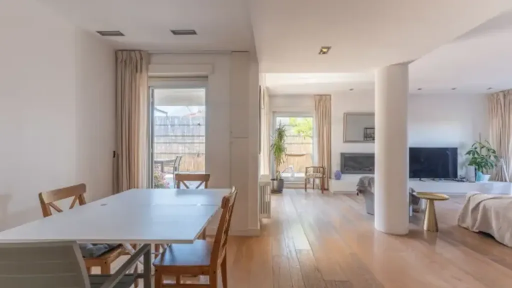 Salle à manger - Panoramic Penthouse with Large Terrace in Vigna Clara, Rome