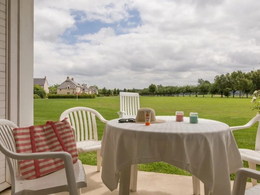 Terrass - Meubled Cottage with Golf View in Port-en-Bessin