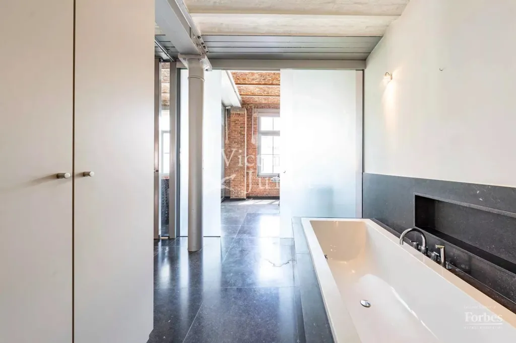 Salles de bain - Loft 2 Chambres avec Parking à Bruxelles