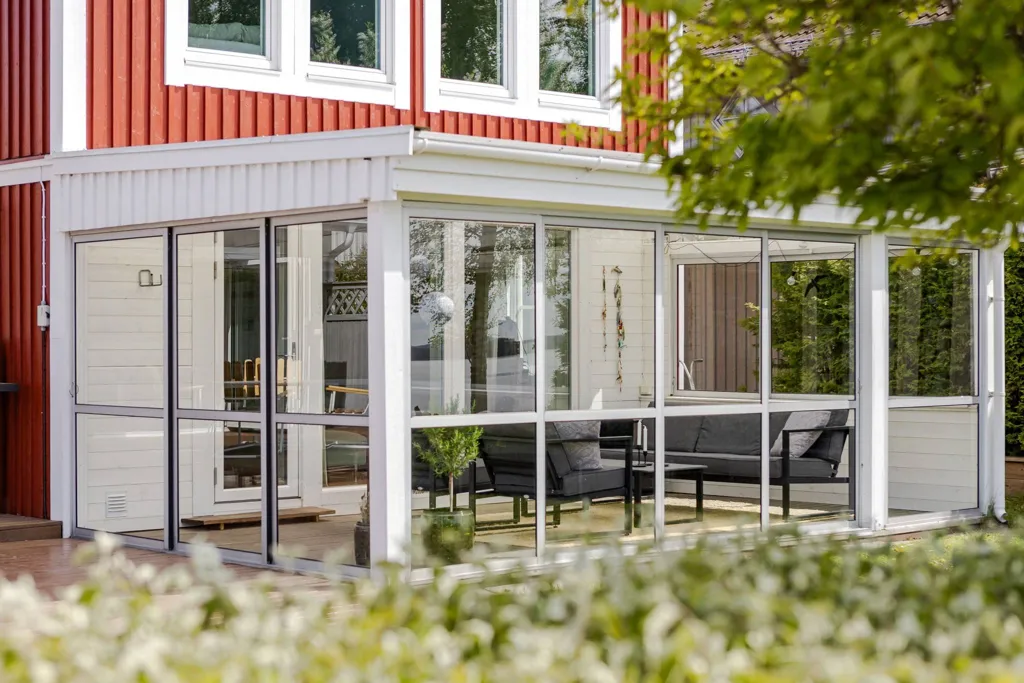 Terrasse - Villa with Lake View in Falun