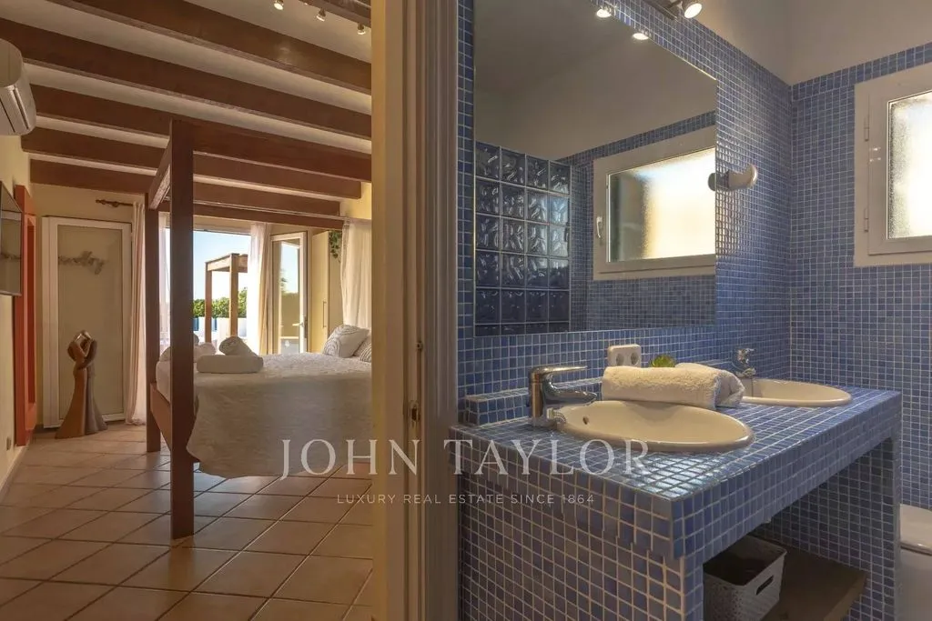 Salles de bain - Luxury Villa with Private Pool in Binibèquer Vell