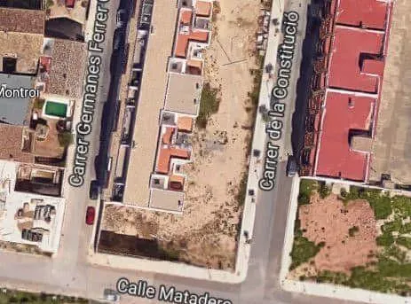 Urban Plot with Residential Use in Montroy