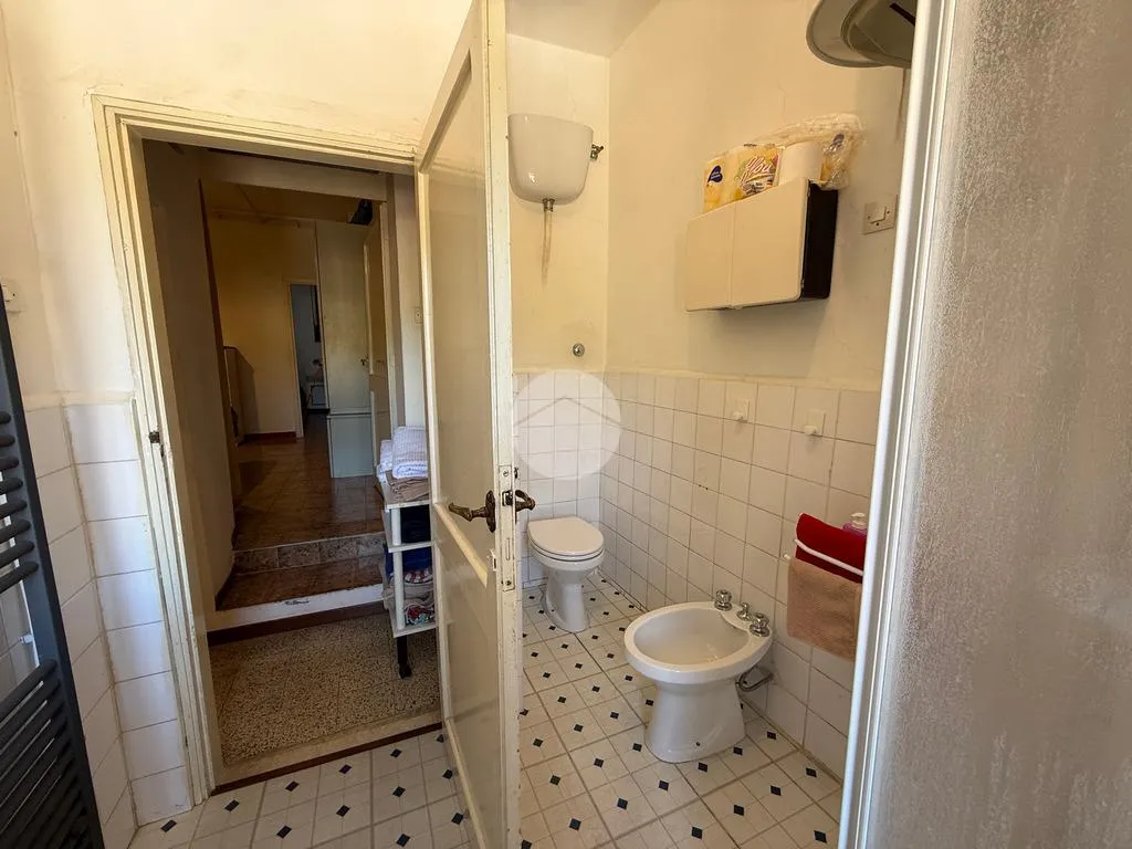 Vannitoad - Quadruplex with Balcony in Montebuono Historic Centre
