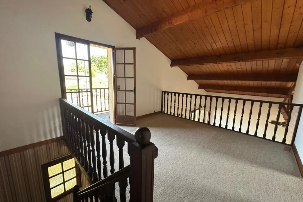 Toad - Spacious Family House with Garden in Préchac