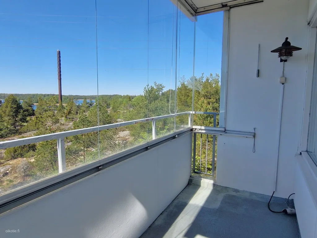 Rõdu - Bright Two-Bedroom with Sea View in Uusikaupunki