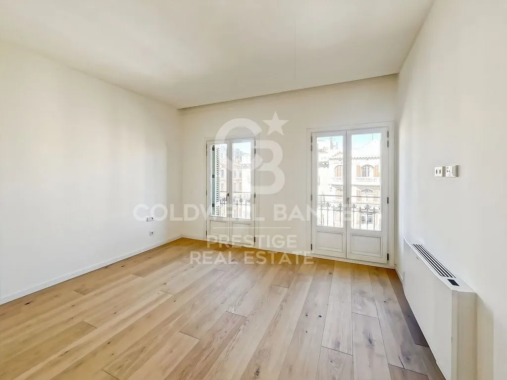Pièces - New Apartment with Lift in Eixample