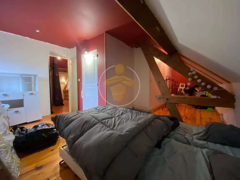 Bedrooms - Detached House with Garden in Tergnier