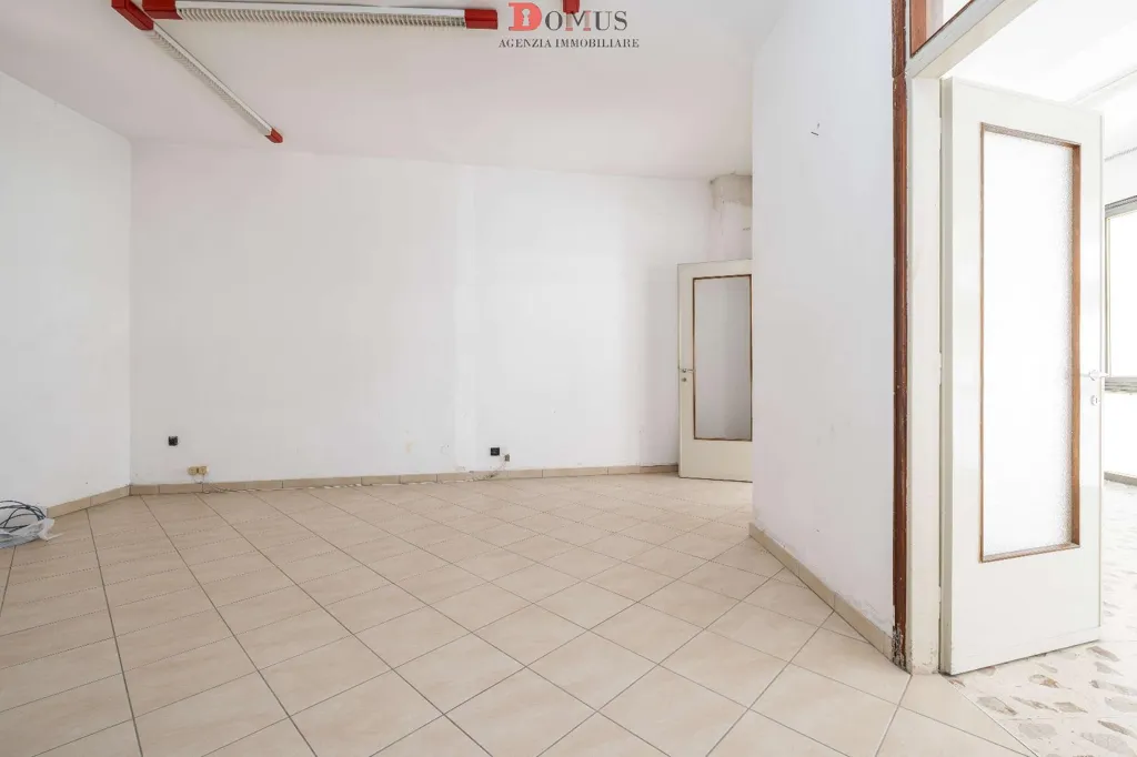 Pièces - Central Bilocale to Renovate in Mantova