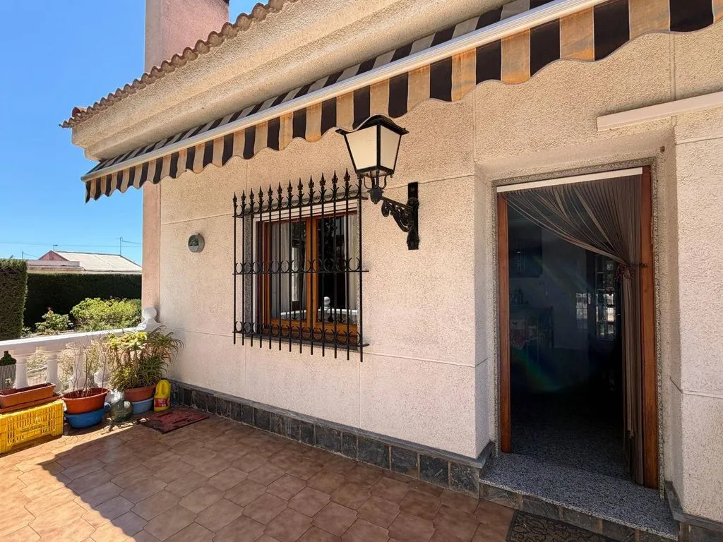 Terrass - Chalet with Pool and Terrace in La Puebla