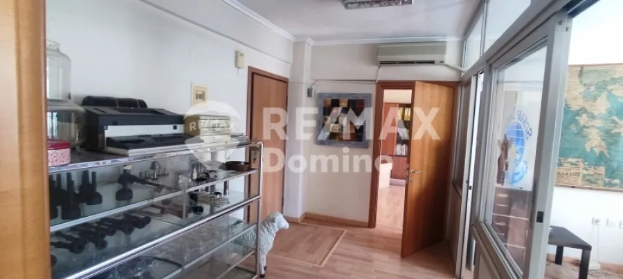 Hallway - Office with Open View in Thessaloniki Vardaris