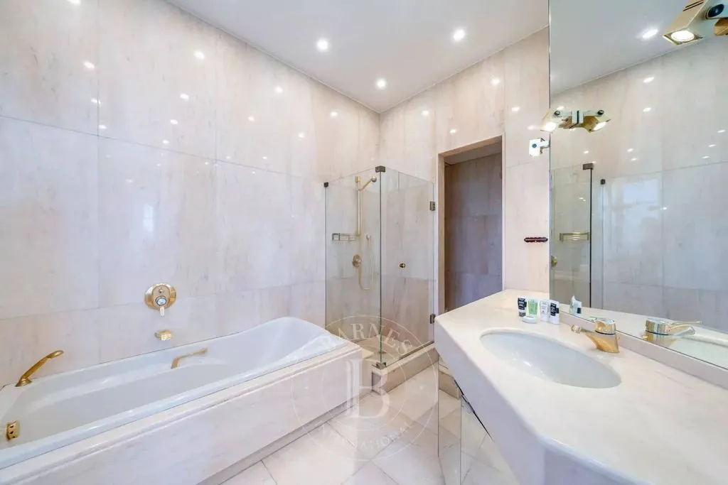 Salles de bain - Villa Art Déco avec Vue Mer à Cannes