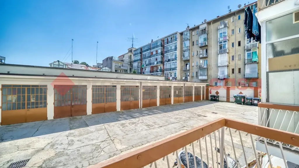 Aed - Twin-Storey Apartment with Balcony in Turin