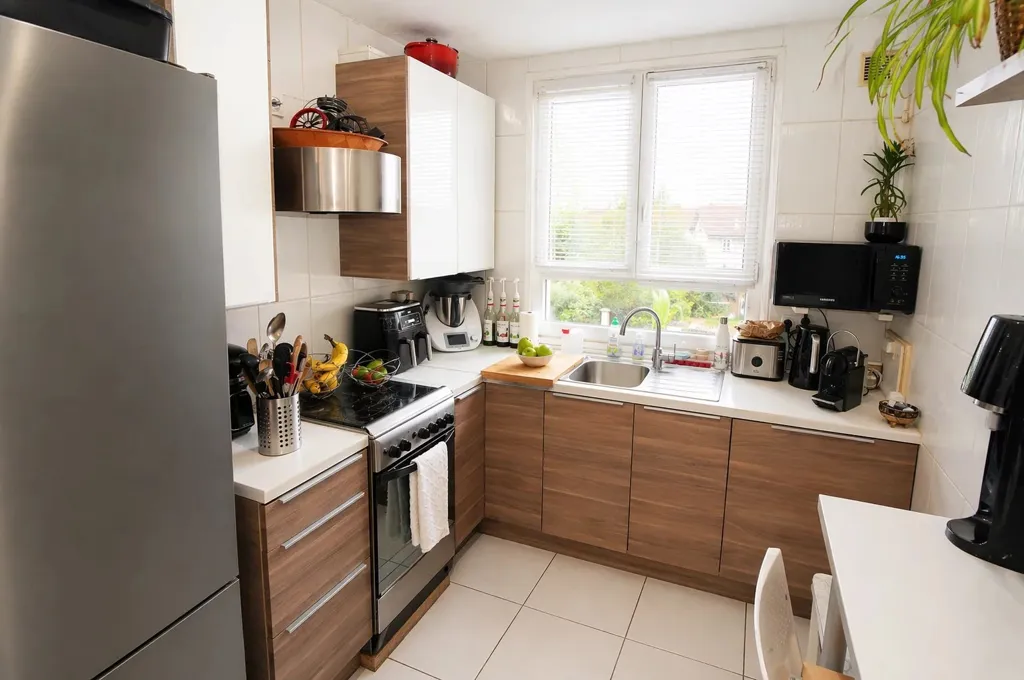 Köök - 3-Bedroom Flat with Balcony in Livry-Gargan