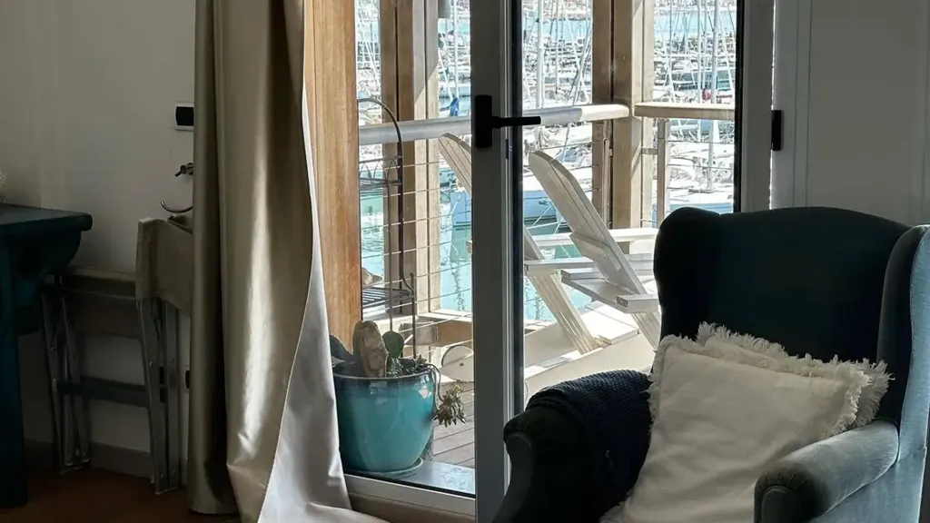 Balcone - Seafront Studio with Terrace in Varazze