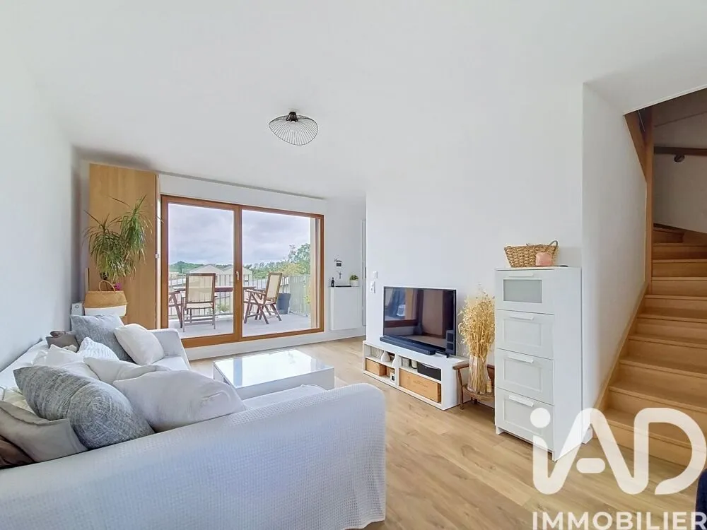 Séjour - Duplex avec Terrasse Ouest à Arpajon