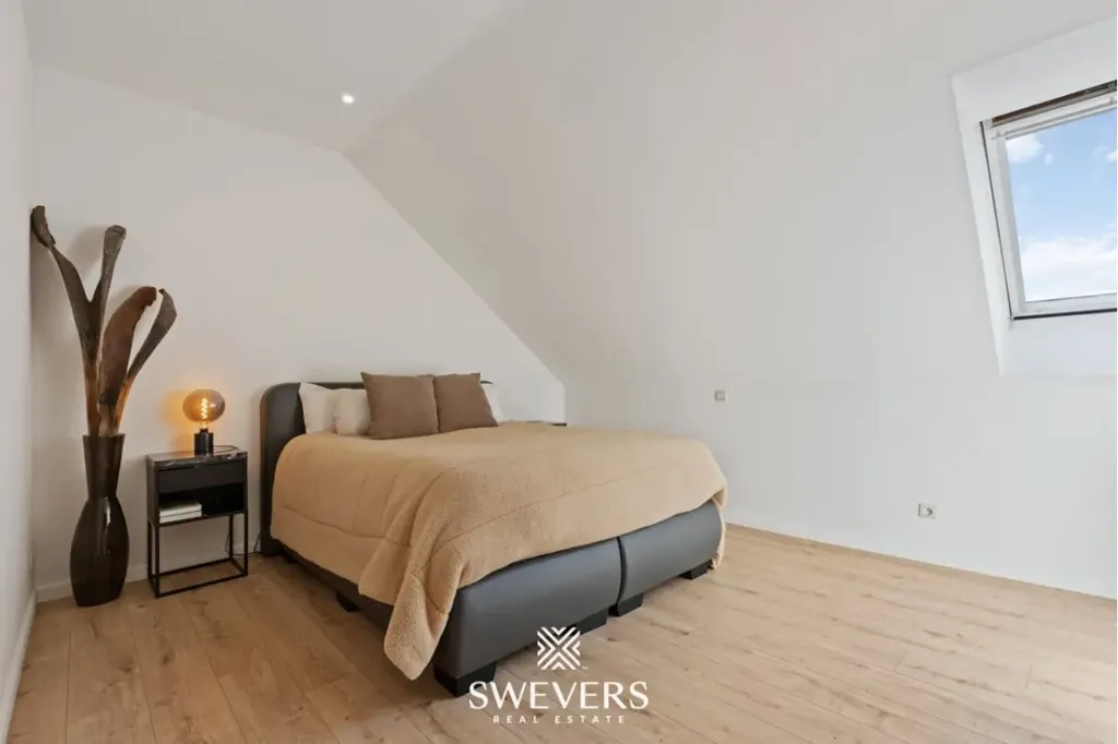 Chambres - Duplex Rénové avec Terrasse à Hasselt