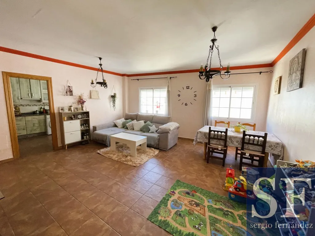 Séjour - Bright 3-Bedroom Apartment in Cómpeta
