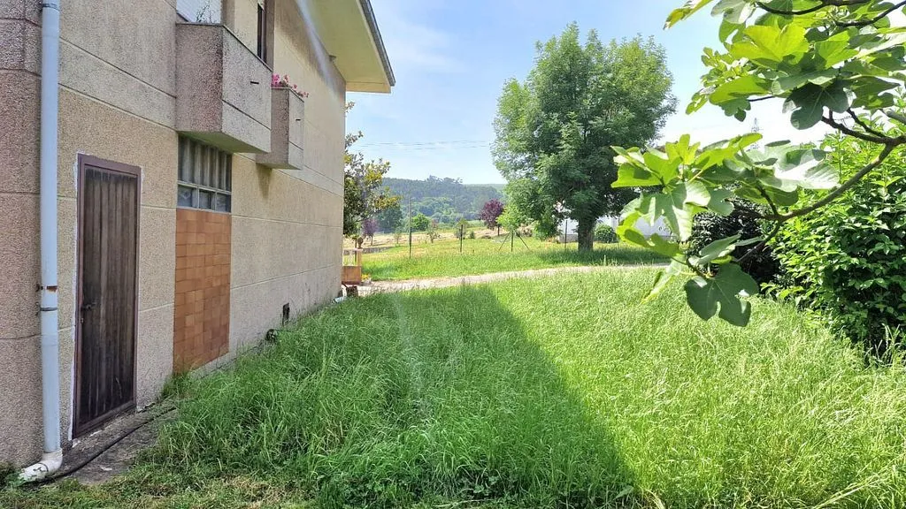 Aed - Chalet with Terrace in Reocín