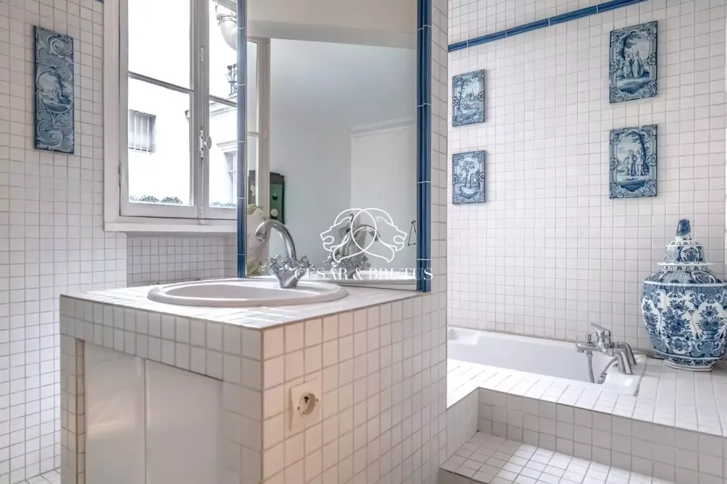 Salles de bain - Appartement 3 Pièces Haussmannien à Paris 9ème