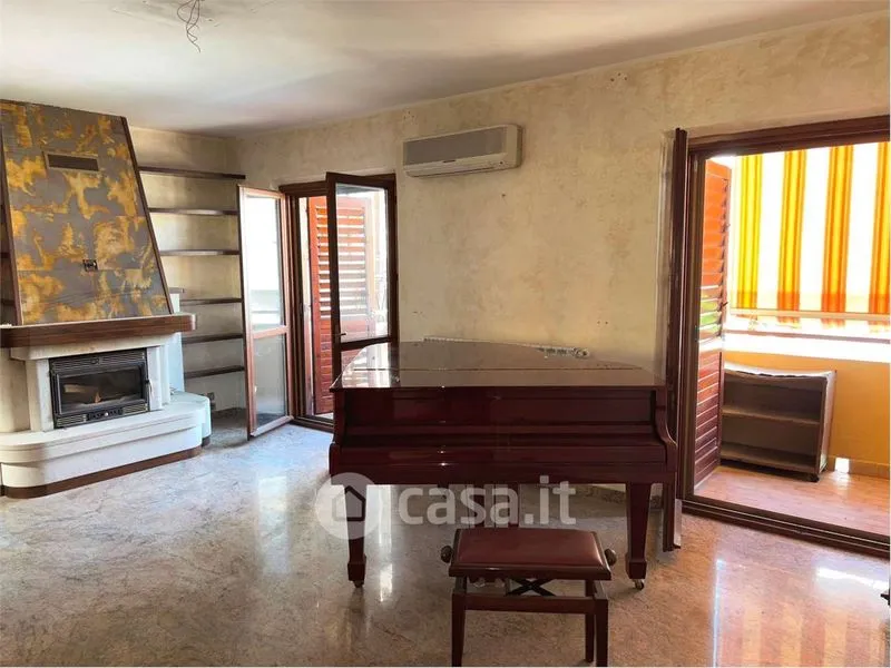 Séjour - Duplex with Balconies in Reggio Calabria