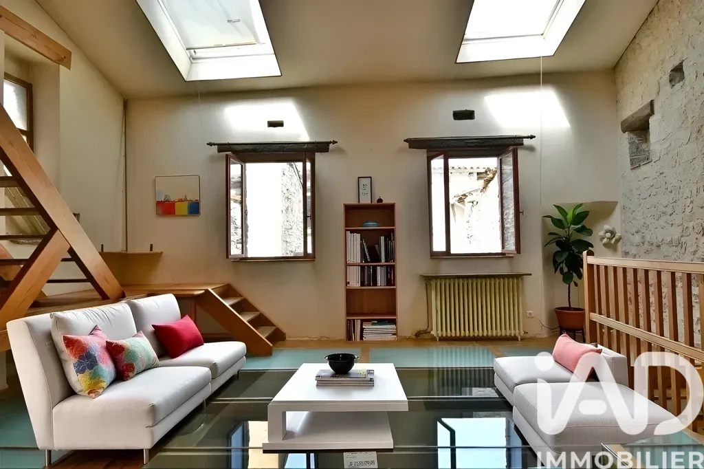 Elutuba - City House with Terraces in Ganges