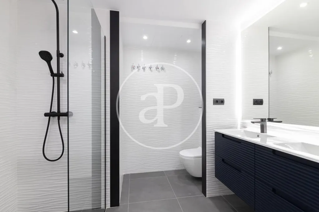 Vannitoad - Modernised Attic Apartment with Terrace in Eixample Dreta