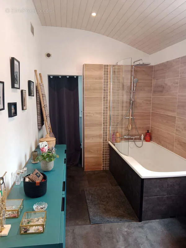 Bathrooms - Charming Mancelle with Balcony in Rive Droite