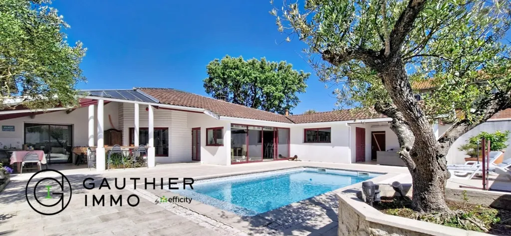 Piscine - Villa avec Piscine et Jardin à Gujan-Mestras