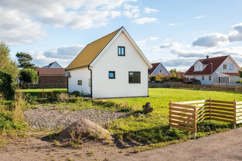 Extérieur - Charming Stone House with Approved Plans in Nyhamnsläge