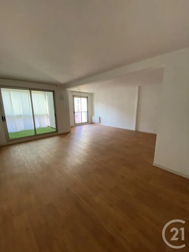 Séjour - Appartement F4 avec Balcon et Parking à Olivet