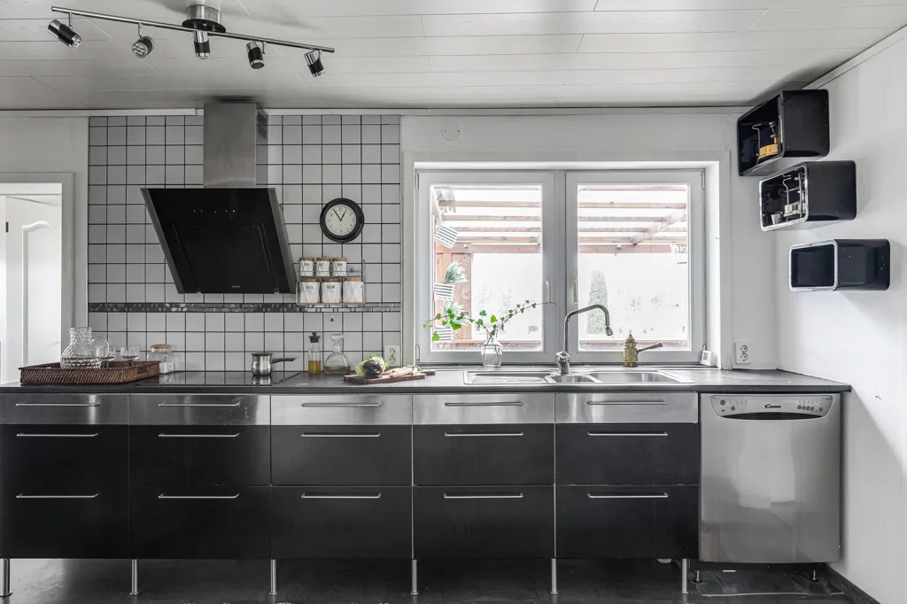 Cuisine - Spacious Villa with Large Garden in Hanaskog