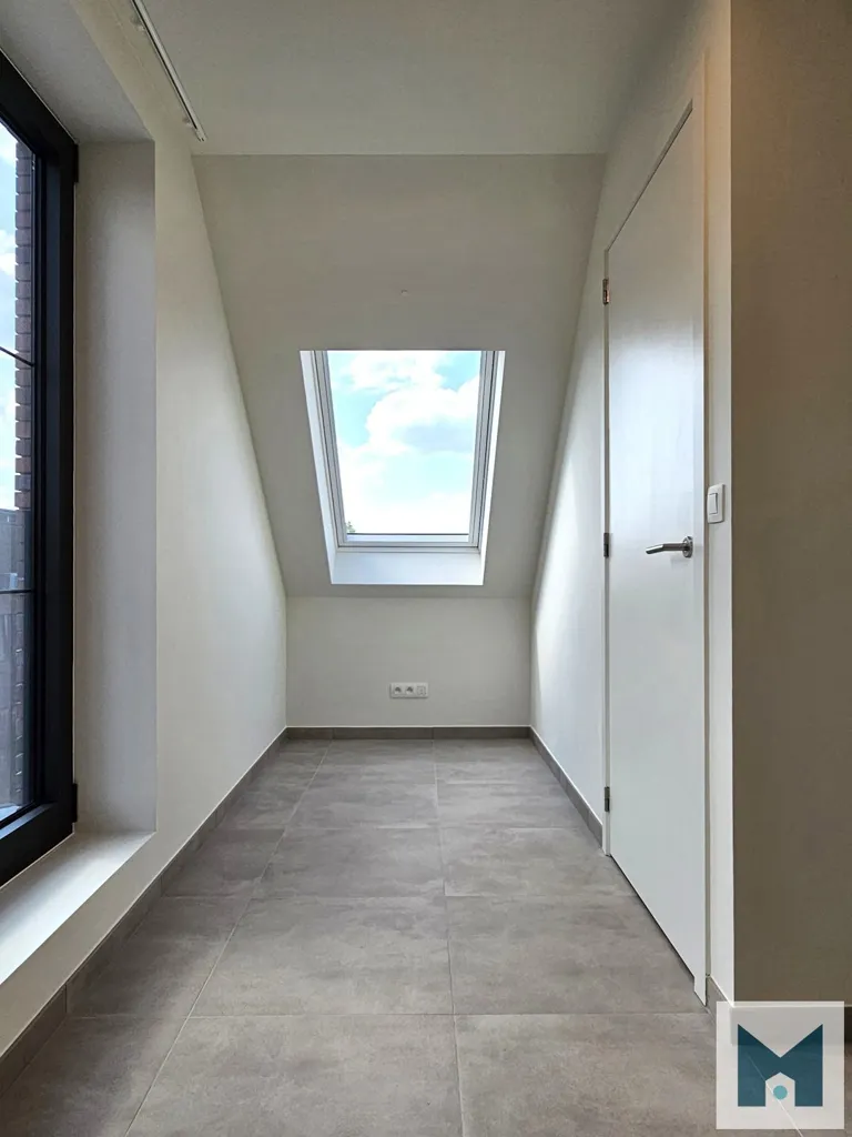 hallway_entrance