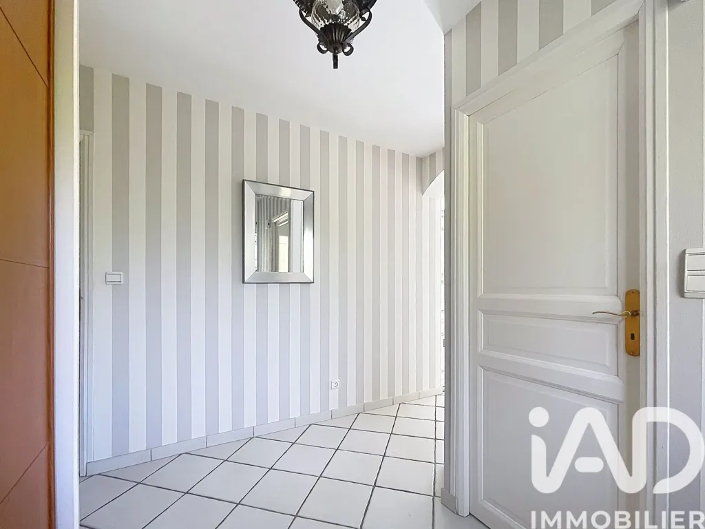 Entrée - Maison d'Architecte avec Vue Montagne à Héry-sur-Alby