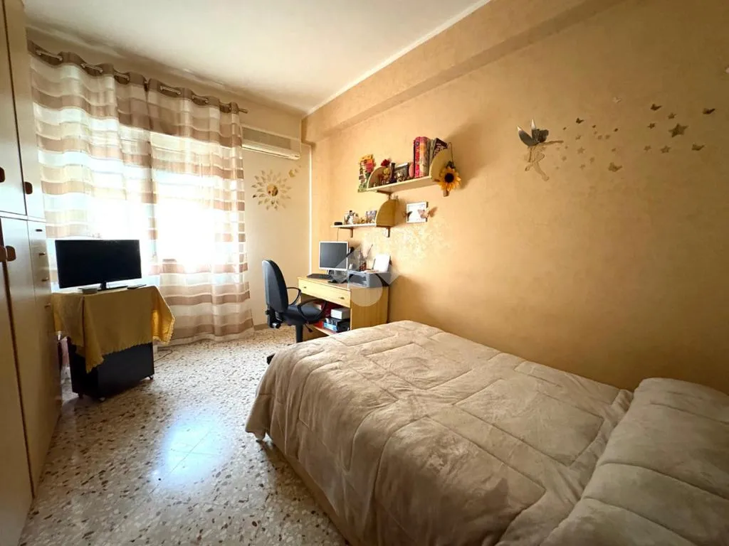 Magamistoad - 3-Room Apartment with Balcony in Palermo