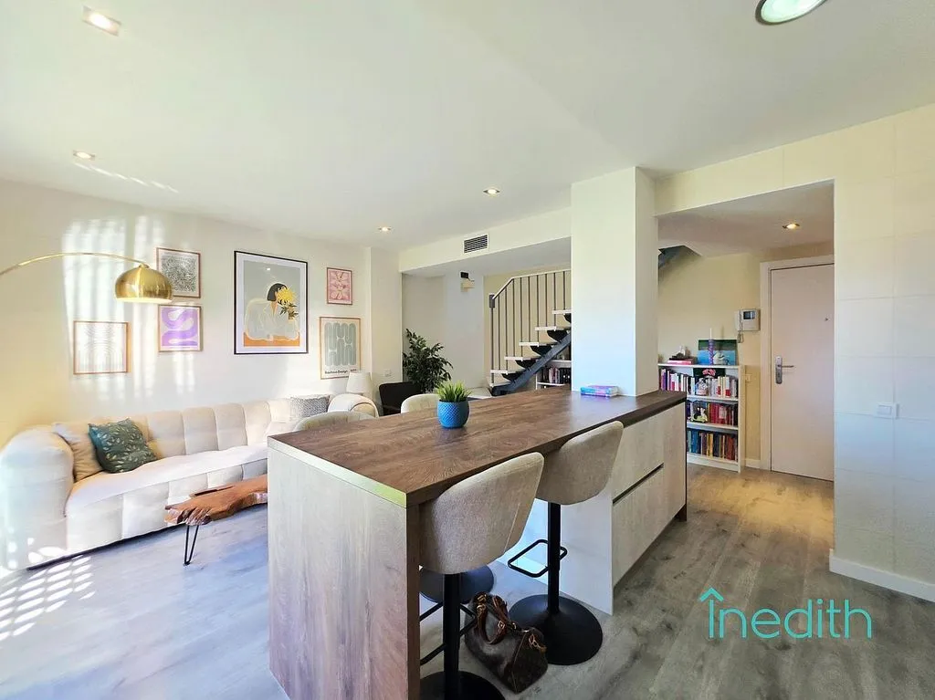 Séjour - Duplex Apartment with Pool in Central Castelldefels