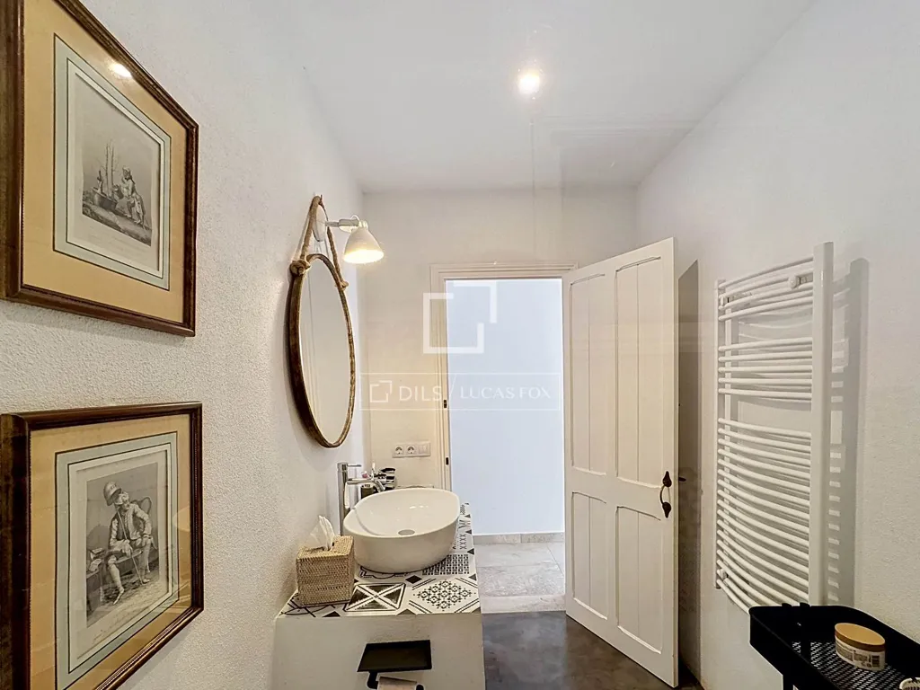 Salles de bain - 7-Bedroom Villa with Pool in Es Castell