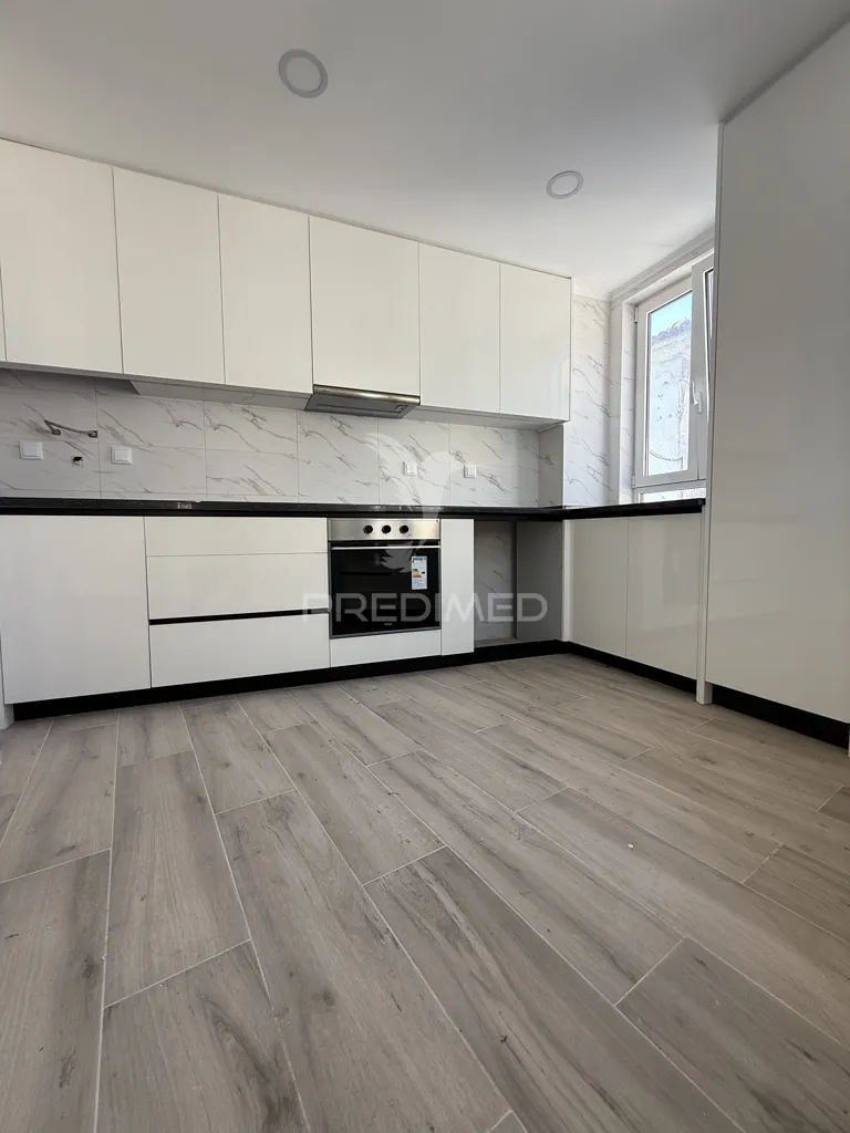 Cuisine - Modern T2 Apartment with Garage in Alcanena