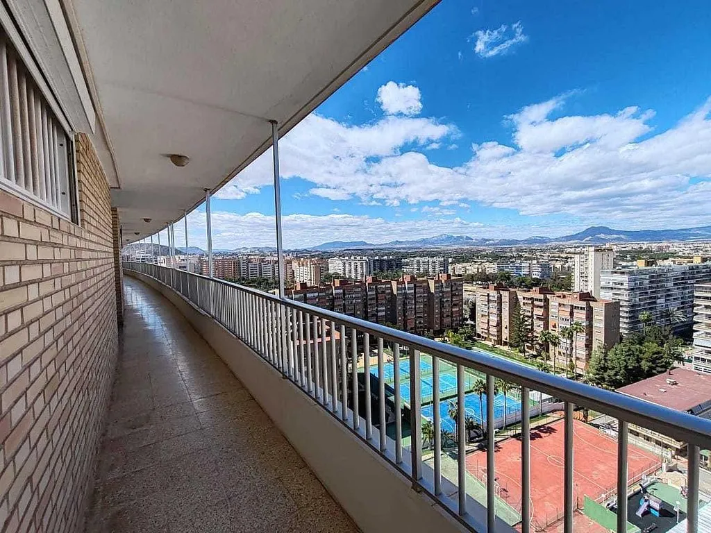 Rõdu - Penthouse with Garden on Benidorm Avenue