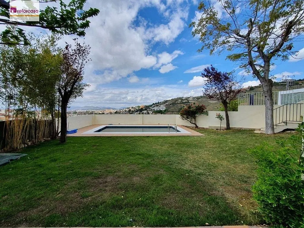 Giardino - Detached House with Private Pool in Granada