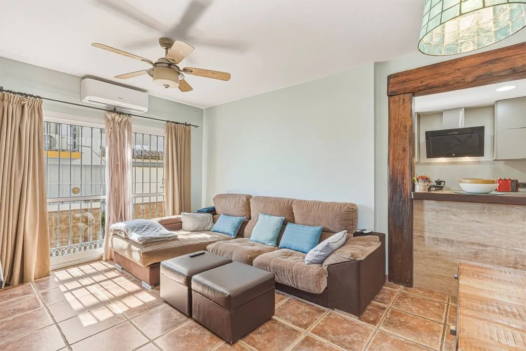Séjour - Corner Semi-detached with Pool in Las Lagunas