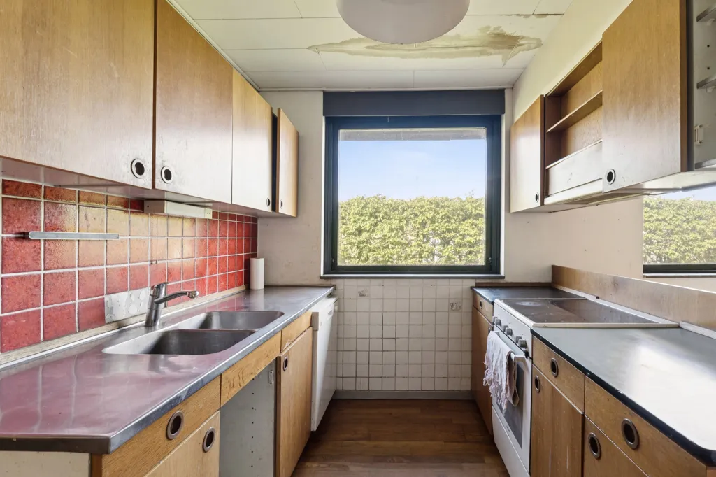 Cuisine - Fenced Villa with Garden in Albertslund
