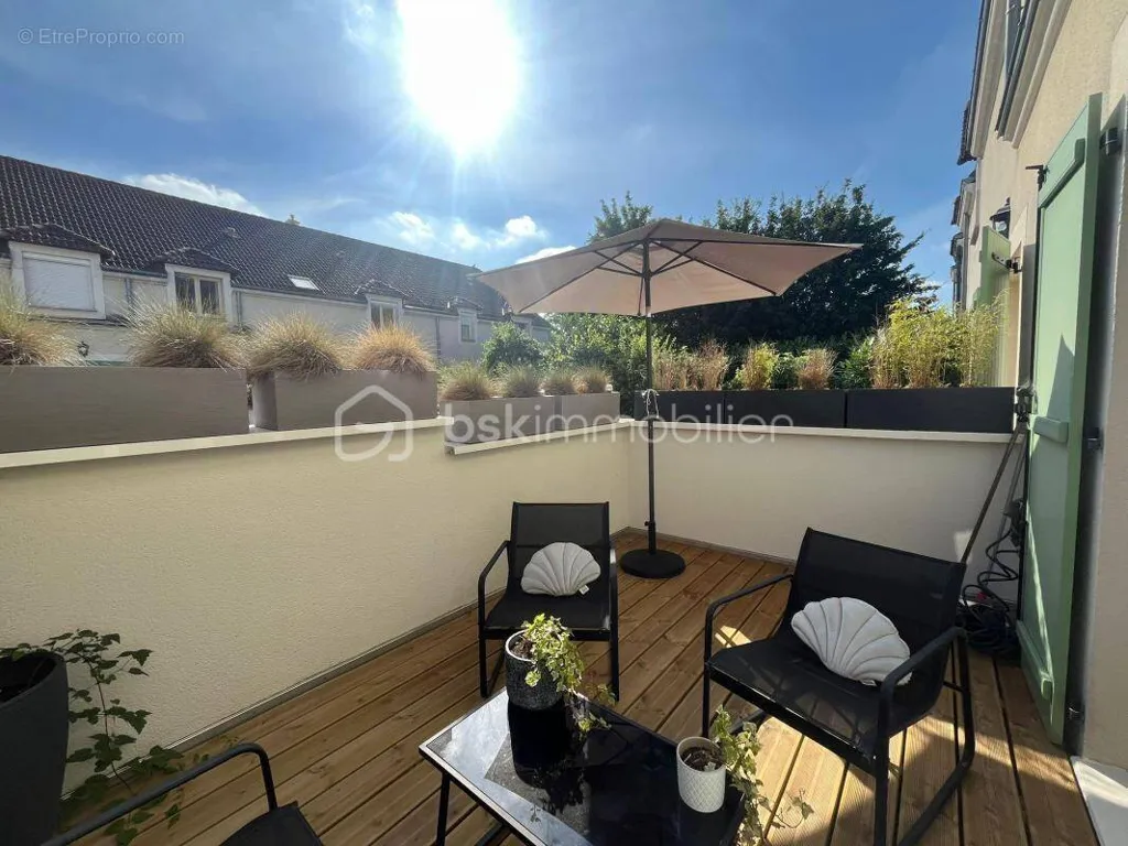 Terrazza - Renovated Duplex with Terrace in Lomme