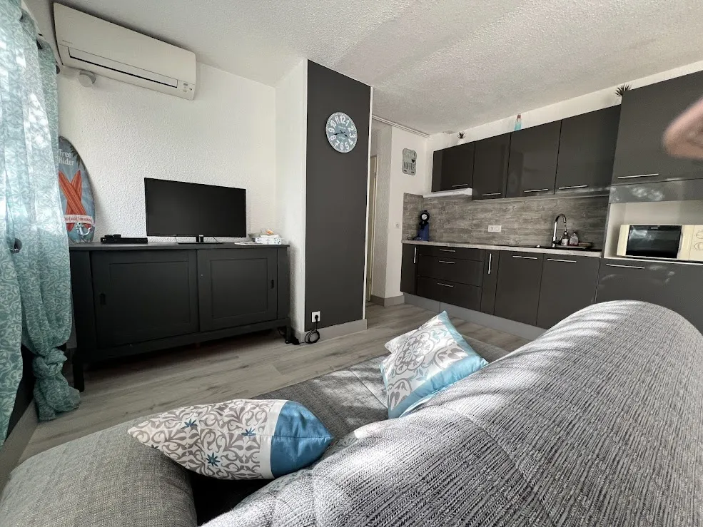 Elutuba - Apartment with Terrace near St Pierre Beach