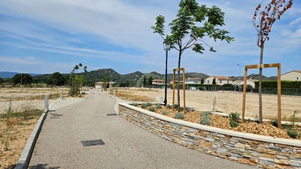 Garden - Buildable Plot with Garden in Peyrolles-En-Provence