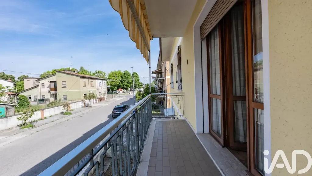 Balcon - Villa with Courtyard in Massa Fiscaglia