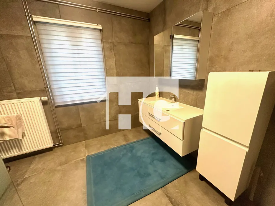 Salles de bain - Maison de 6 Chambres au Calme à Eischen