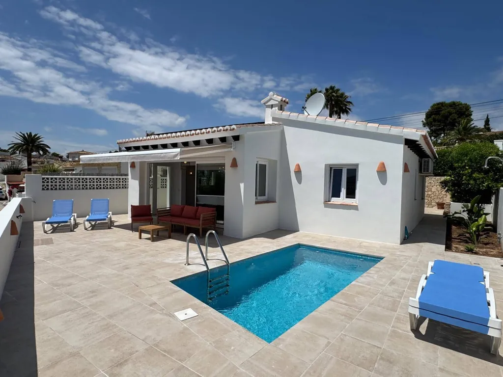 Bassein - Renovated Villa with Sea View in Moraira