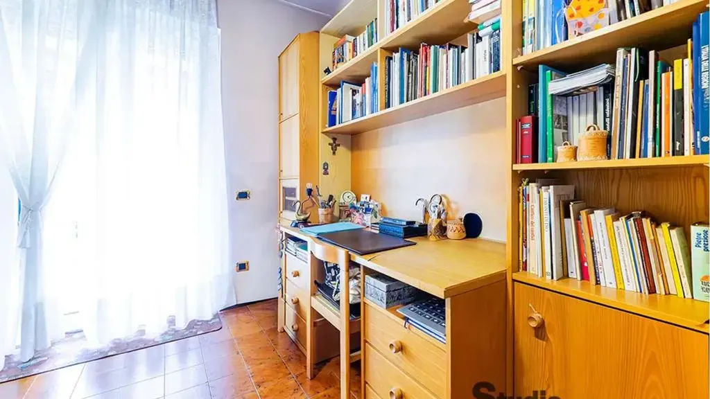 Bureau - Luxury Villa with Panoramic View in Ello