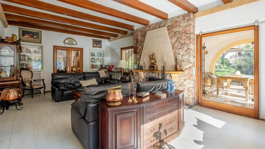 Séjour - Mallorcan-Style Villa with Pool in Bendinat