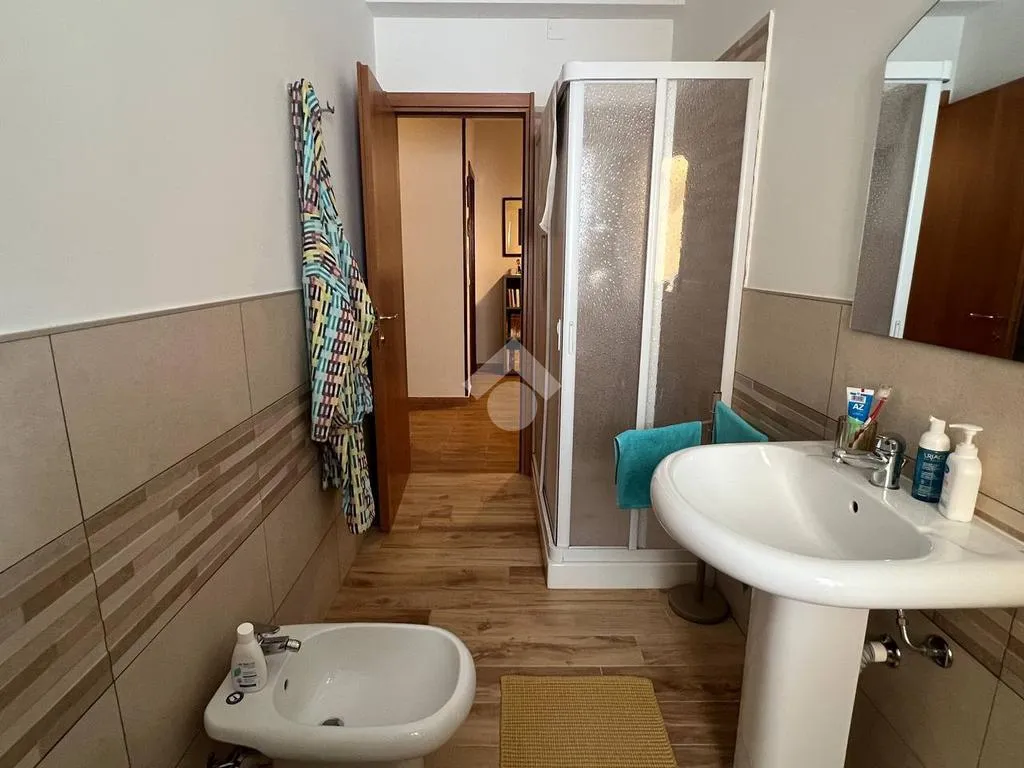 Salles de bain - Modernised Apartment with Balcony in Palermo